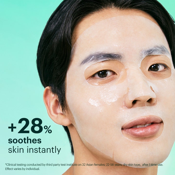 Dr.Jart+ Dermask Soothing Hydra Solution Pro 26 g beroligende ansiktsmaske på ansikt med tekst +28% soothes skin instantly