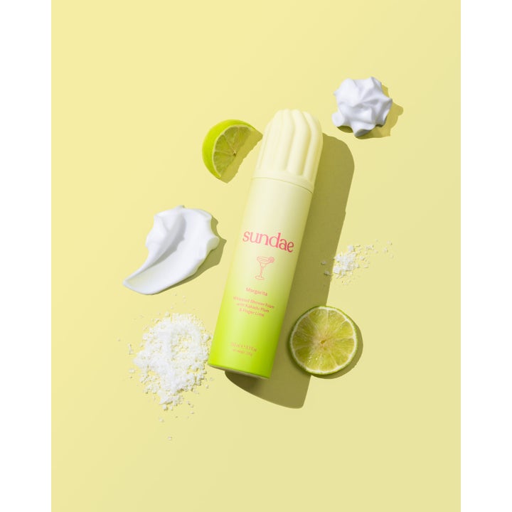 Sundae Whipped Shower Foam Margarita 265 ml fuktighetsgivende dusjsåpe i limegrønn flaske med limeskiver og hvitt skum