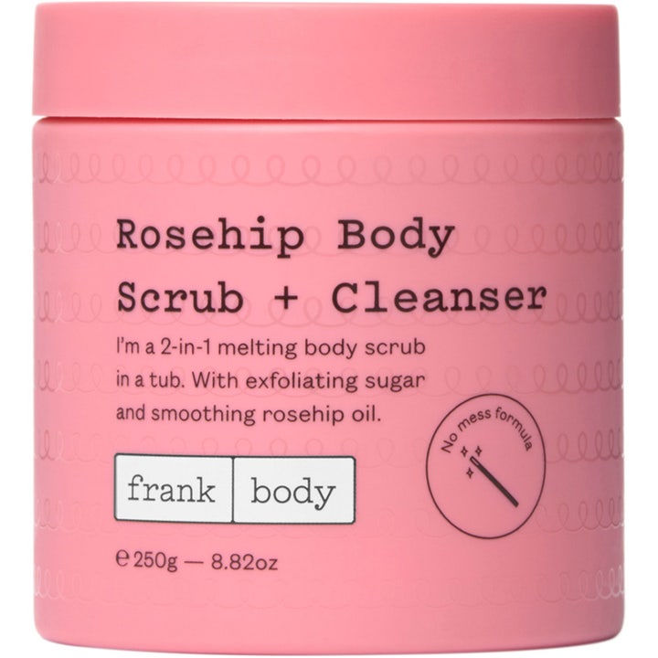 Frank Body Rosehip Body Scrub + Cleanser 250g eksfolierende sukkerskrubb som gir glatt hud i en rosa krukke.