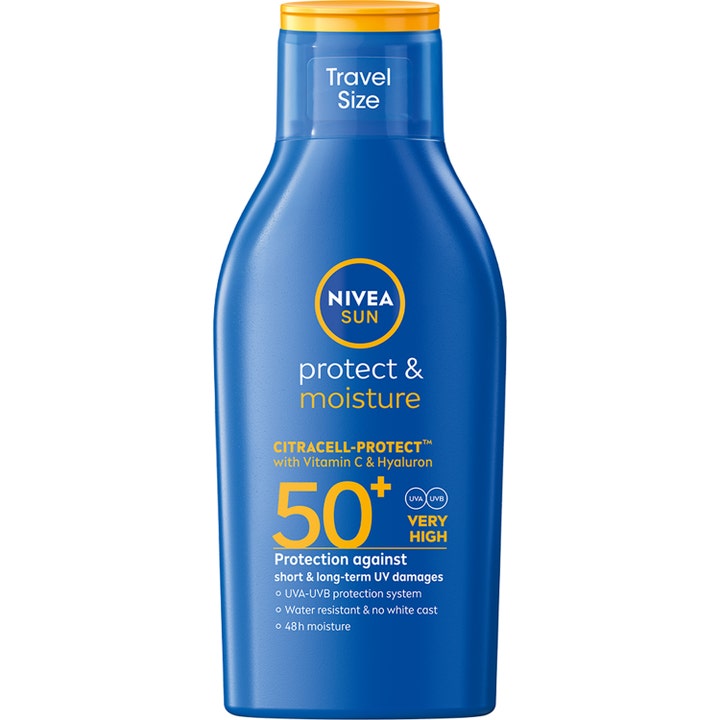Nivea Sun Protect & Moisture travel size solkrem SPF 50+ gir fuktighet i en blå plastflaske med gult lokk