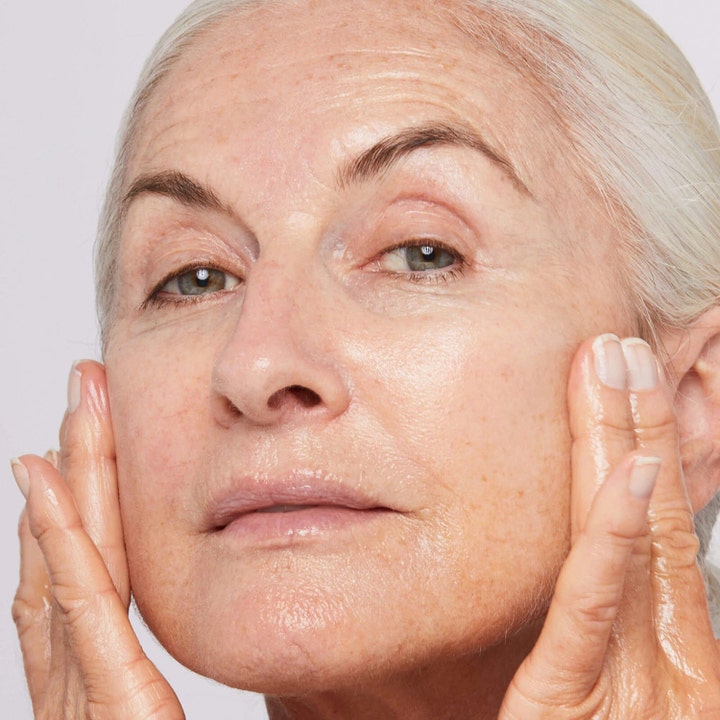 Dermalogica AGE smart Phyto-Nature Firming Serum 40 ml ansiktsserum som påføres moden hud for økt fasthet
