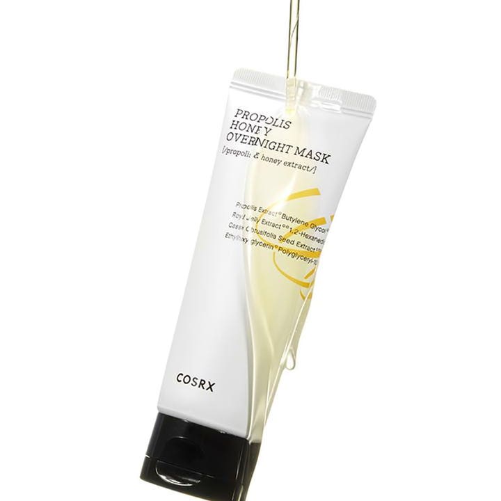 COSRX Ultimate Moisturizing Honey Overnight Mask 60 ml nattmask i hvit tube med flytende honning sildrende over