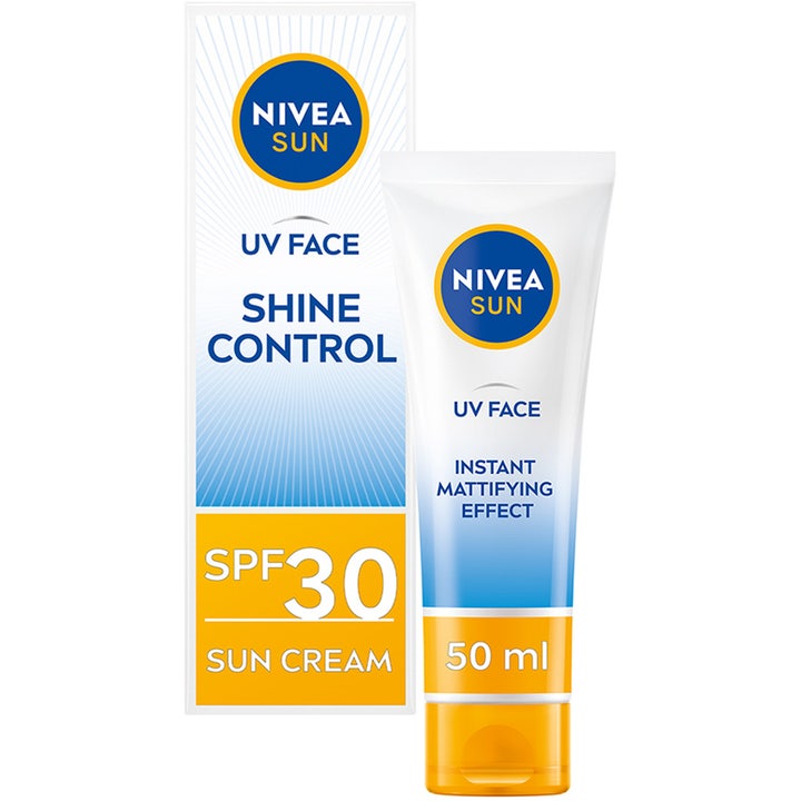 Nivea Sun Shine Control 50 ml mattende solkrem SPF 30 i hvit tube og eske med blå og oransje detaljer.