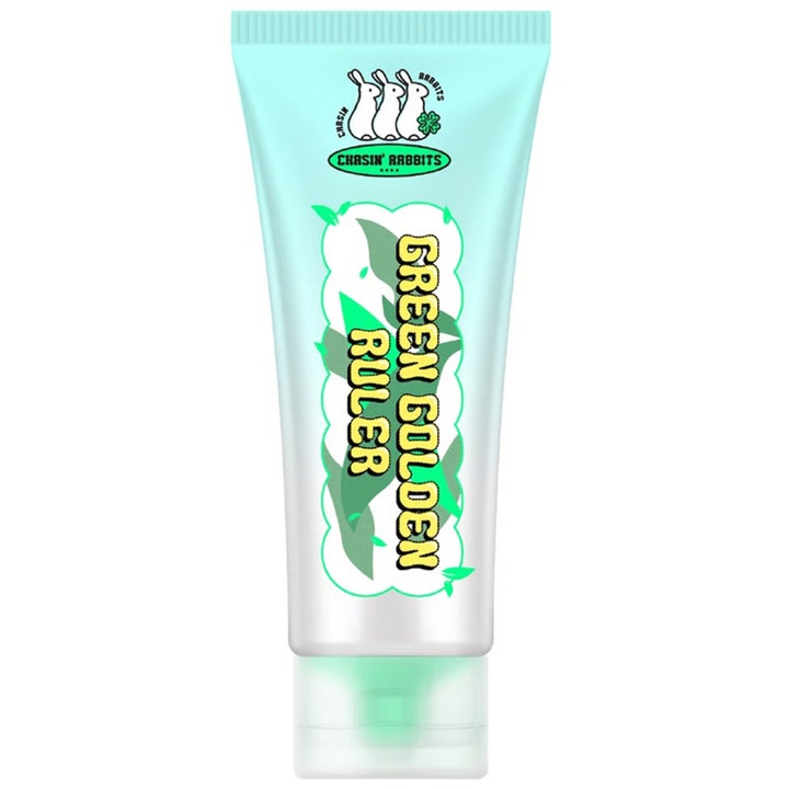 Chasin' Rabbits Green Golden Ruler 75ml beroligende ansiktskrem i lysegrønn tube med hvite og grønne illustrasjoner