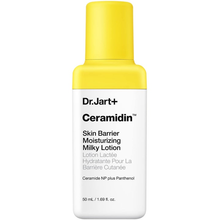 Dr. Jart+ Ceramidin Skin Barrier Moisturizing Milky Lotion 50 ml i hvit flaske med gult lokk styrker hudbarrieren.