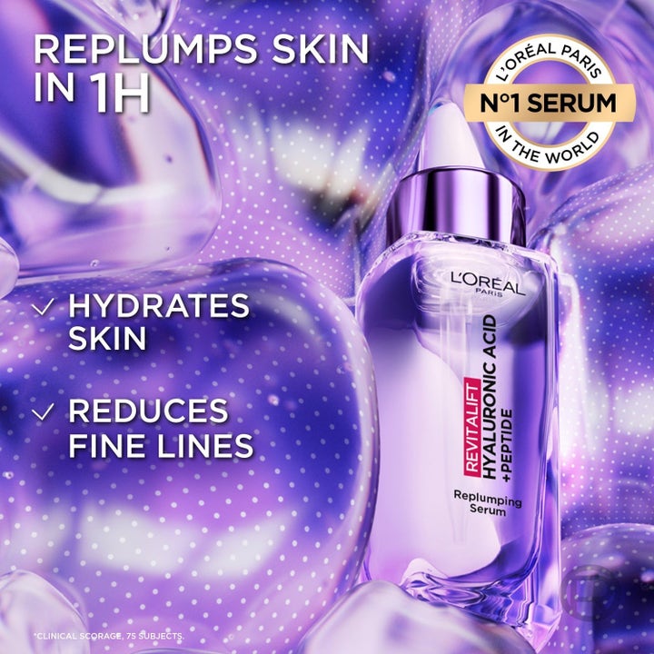 L'Oréal Paris Revitalift Filler serum fuktighetsgivende ansiktsserum i lilla glassflaske som reduserer fine linjer.