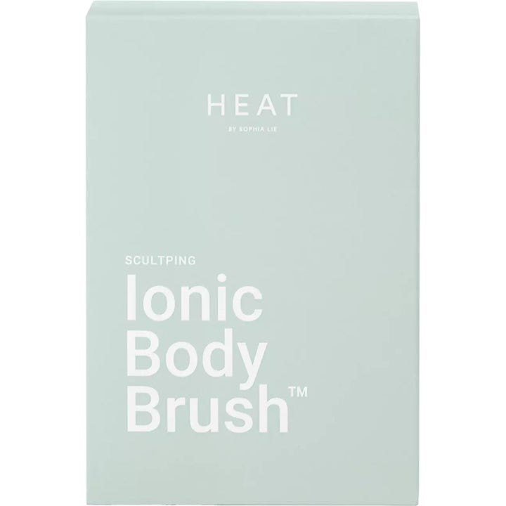 HEAT by Sophia Lie HEAT Ionic Body Brush 1 stk eksfolierende kroppsbørste i lysegrønn eske med hvit tekst