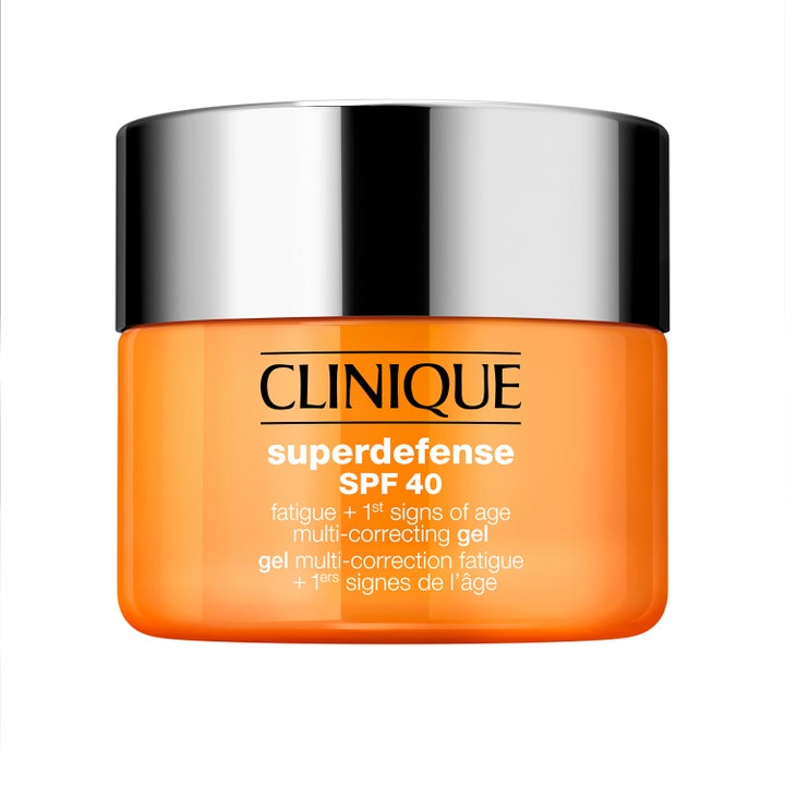 Clinique Superdefense SPF 40 Multi-Correcting Gel mot tretthetstegn i en klar oransje krukke med sølvlokk