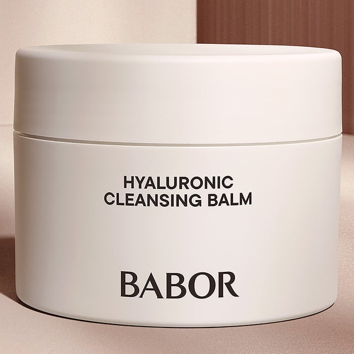 Babor Hyaluronic Cleansing Balm 150 ml fuktighetsgivende ansiktsrengjøring i hvit krukke med sort skrift