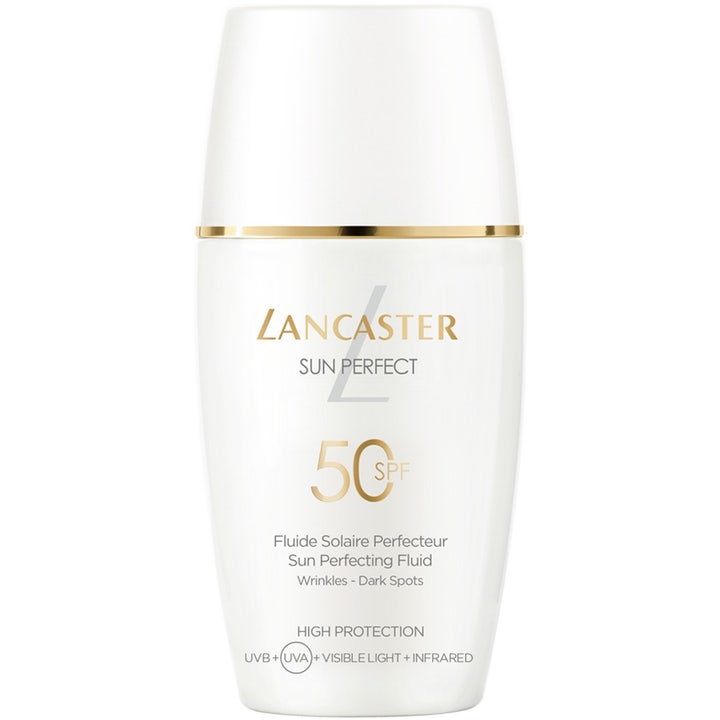 Lancaster Sun Perfect SPF50 30 ml solkrem mot rynker i hvit flakong med gullkant og tekst i gull.