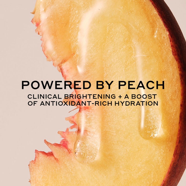 Ole Henriksen Truth Peach Glow Mist 80 ml fuktighetsgivende face mist med nærbilde av en saftig fersken