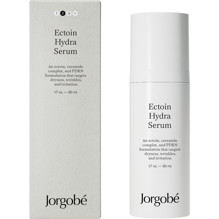 Jorgobé Ectoin Hydra Serum 50 ml fuktighetsgivende ansiktsserum i hvit pumpeflaske med ytteremballasje