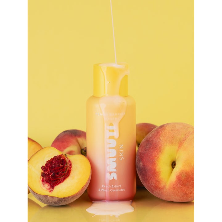 Smuuti Skin Peach Barrier Toner 130 ml fuktighetsgivende ansiktsvann med melkeaktig tekstur og friske fersken