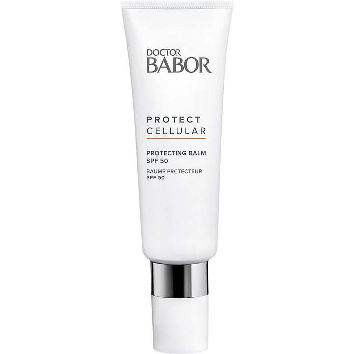 Doctor Babor Protect Cellular Protecting Balm SPF 50 gir høy solbeskyttelse i en hvit tube med elegante sølvdetaljer
