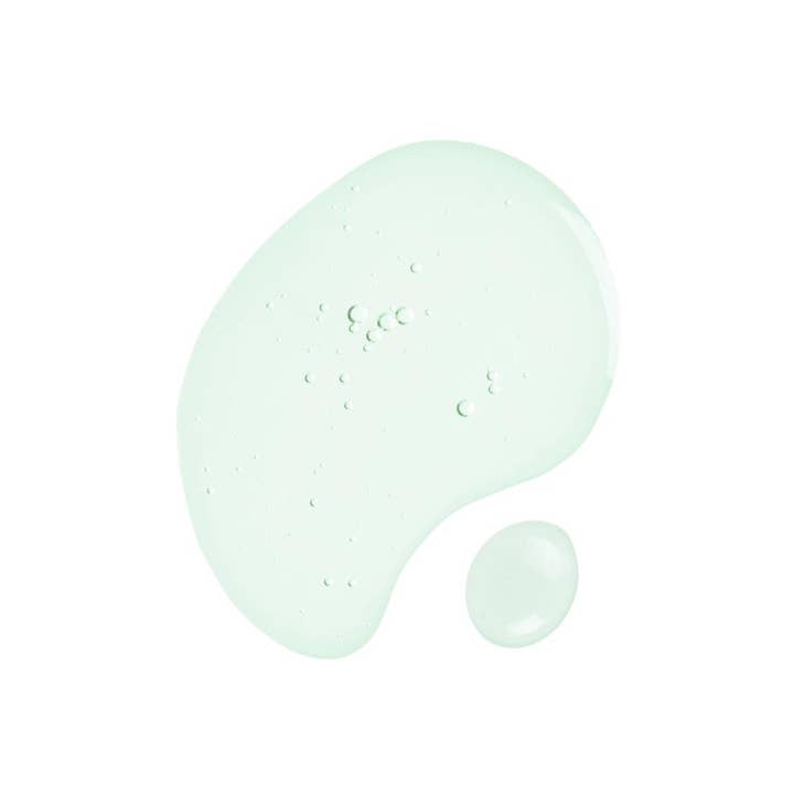 SKIN1004 Madagascar Centella Tea-Trica Relief Ampoule 100 ml beroligende serum med en lett lysegrønn tekstur