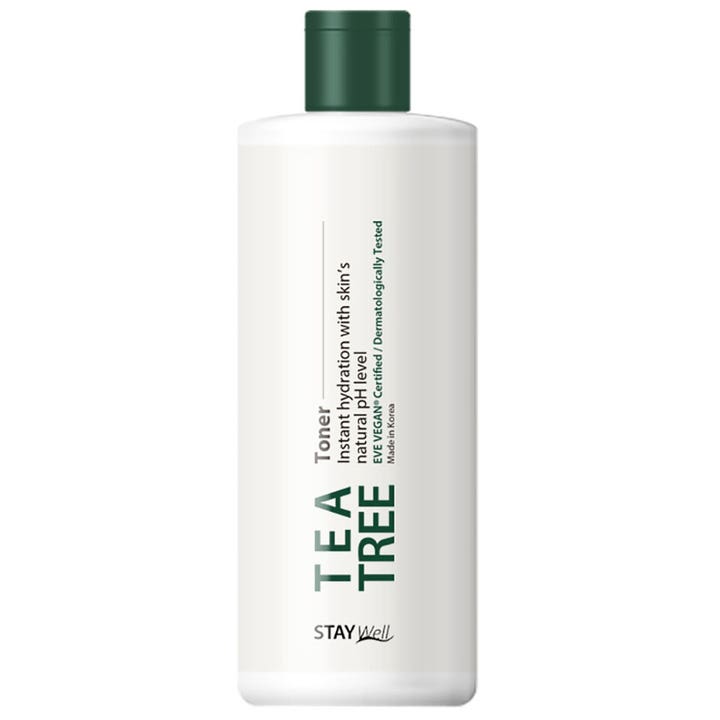 STAY Well Tea Tree Toner fuktighetsgivende ansiktstoner i hvit flaske med grønn kork som balanserer hudens pH-verdi.