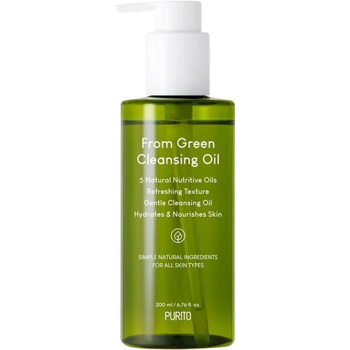 Purito From Green Cleansing Oil 200 ml fuktgivende ansiktsrens i grønn transparent flaske med praktisk hvit pumpe.