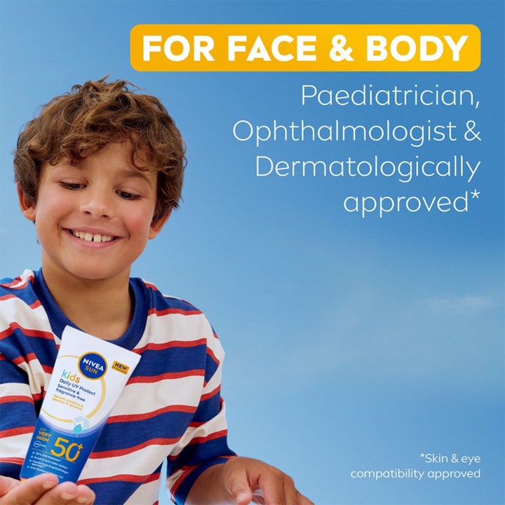 NIVEA Kids Daily UV Protect 100 ml solkrem gir SPF 50 beskyttelse for ansikt og kropp vist med en smilende gutt