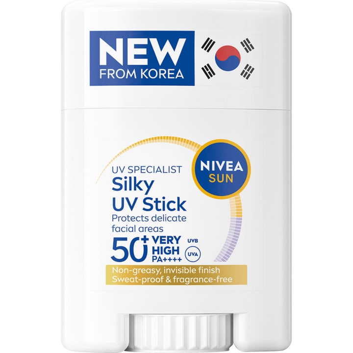 Nivea Sun UV Specialist Silky UV Stick SPF 50+ solstift gir usynlig finish i hvit plast med blå detaljer