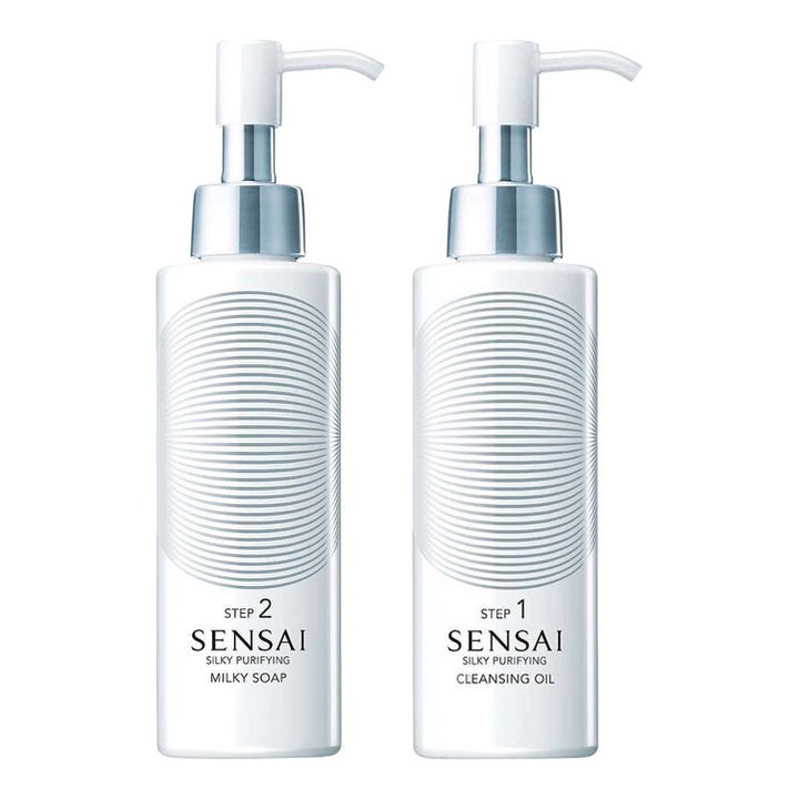 Sensai Silky Purifying Cleansing Oil og Milky Soap duo dobbeltrens i hvite pumpeflasker med sølvdetaljer.