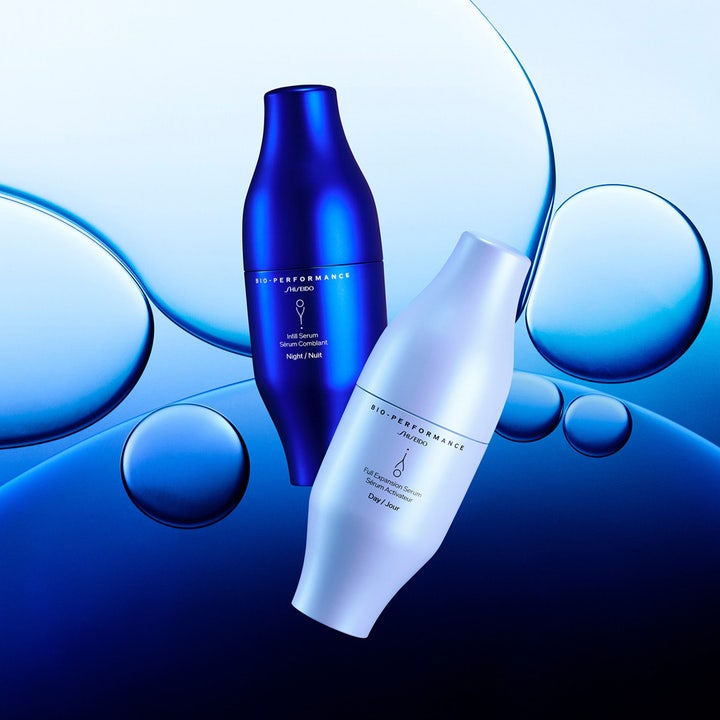 Shiseido Bio-Performance Skin Filler Duo Serum 30ml + 30ml gir fyldig hud med natt- og dagflasker mot vannbobler.