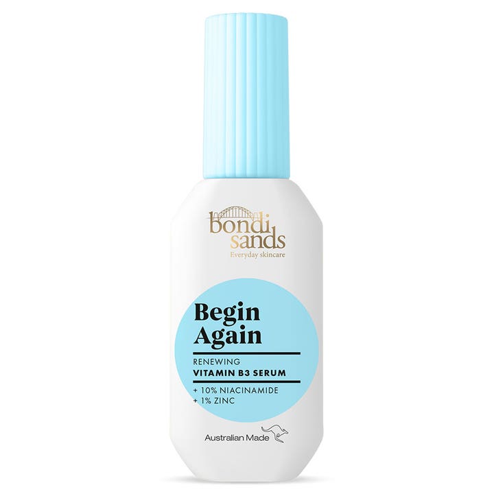 Bondi Sands Begin Again Vitamin B3 Serum fornyende ansiktsserum med niacinamid i hvit flaske med lyseblått lokk