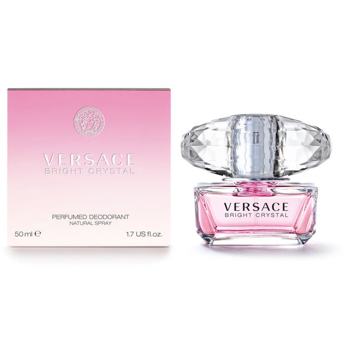 Versace Bright Crystal 50 ml deospray og rosa eske gir en frisk duft i elegant glassflaske med krystallkork.