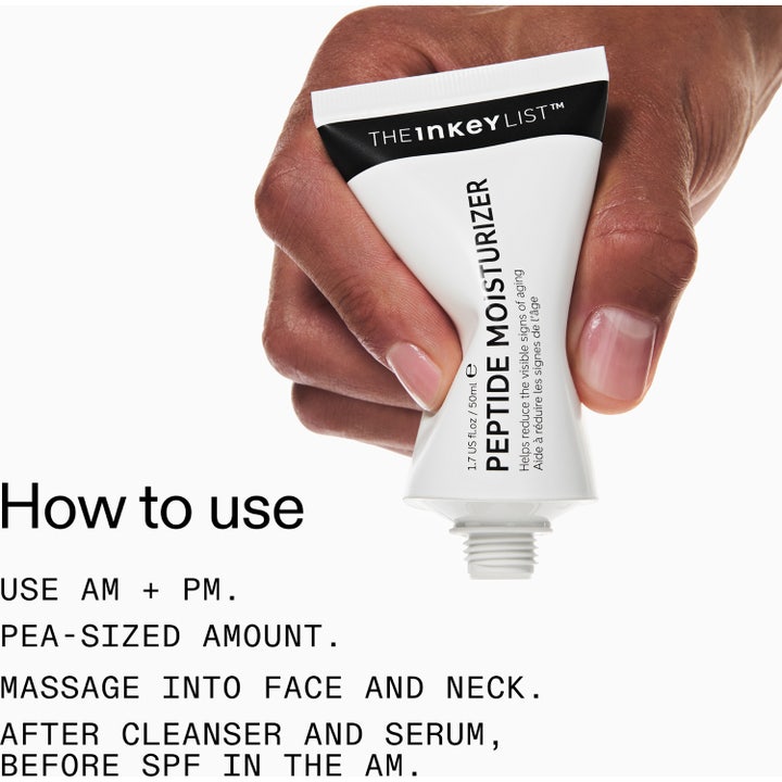 The INKEY List Peptide Moisturizer 50 ml fuktighetskrem i hvit tube med synlig hvit kremtekstur på lilla bakgrunn.