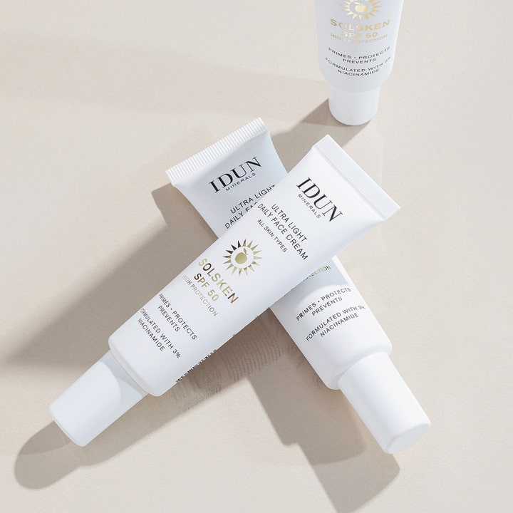 IDUN Minerals Ultra Light Daily Face Cream Solsken 30 ml solkrem ansikt i hvite tuber med SPF 50 og 3% niacinamid