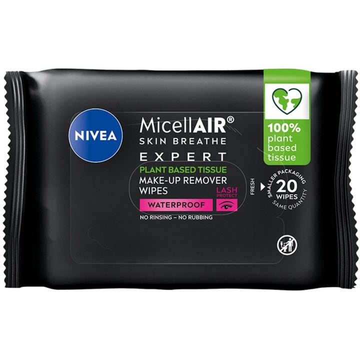 NIVEA MicellAIR Expert Make-up Remover Wipes 20 stk fjerner vannfast sminke i svart pakke med grønne detaljer.