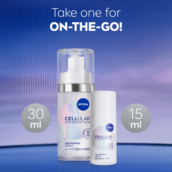 NIVEA Serum Cellular Epigenetics Age Rewind 15 ml anti-age serum i hvit pumpeflaske ved siden av 30 ml størrelsen.