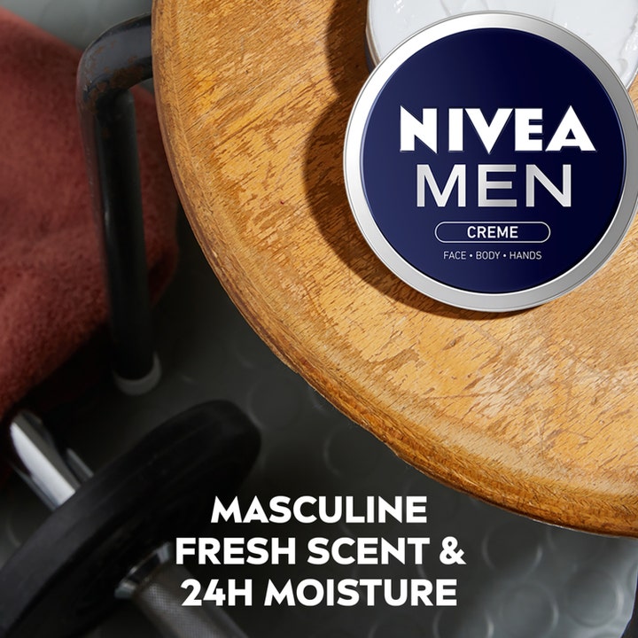 NIVEA Men creme 150 ml fuktighetsgivende hudkrem i blå boks med maskulin duft ved siden av en manual