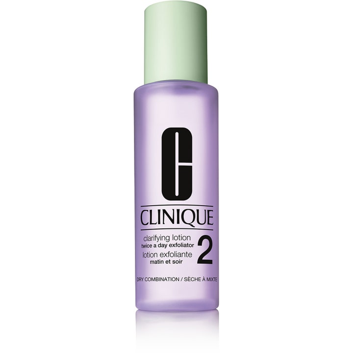 Clinique Clarifying Lotion 2 eksfolierende ansiktsvann i lilla frostet flaske med lysegrønt lokk som gir huden glød.