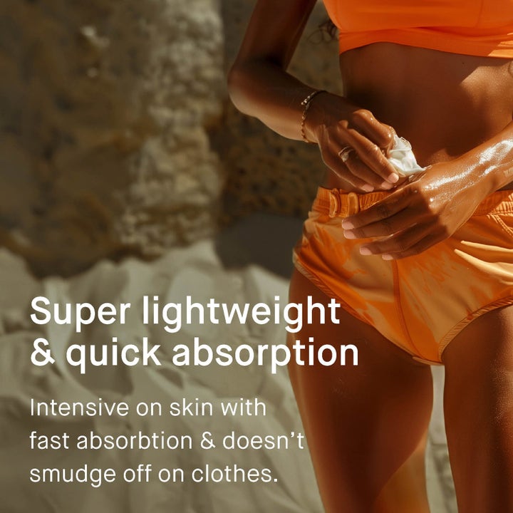 EVY Technology Daily Tan Activator & After Sun hvit mousse som påføres huden og gir en superlett, rask absorpsjon.