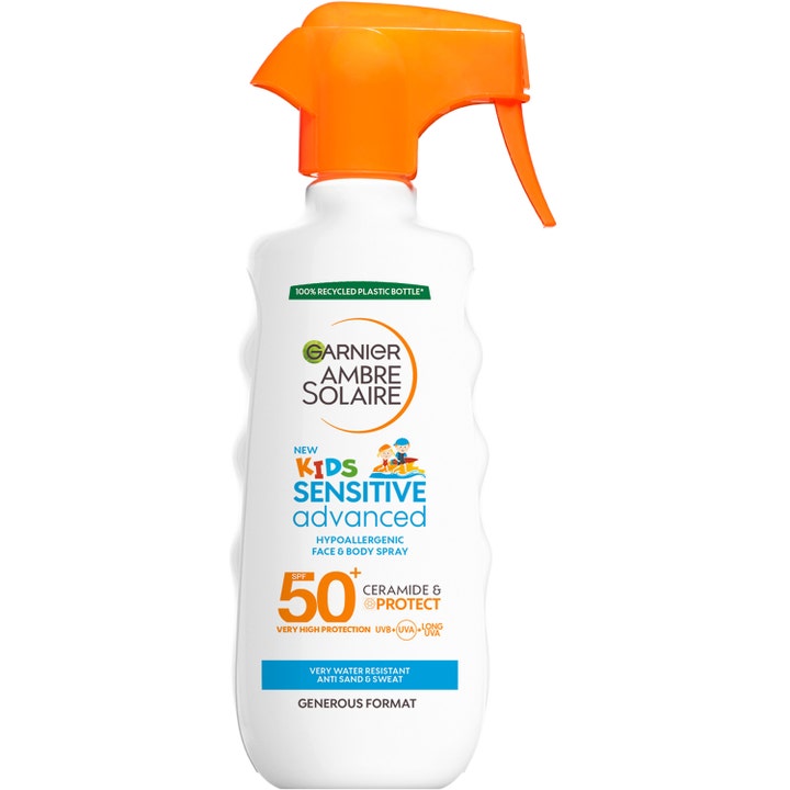 Garnier Ambre Solaire Kids Sensitive Advanced 300 ml solkrem SPF 50+ i hvit sprayflaske med oransje sprayhode