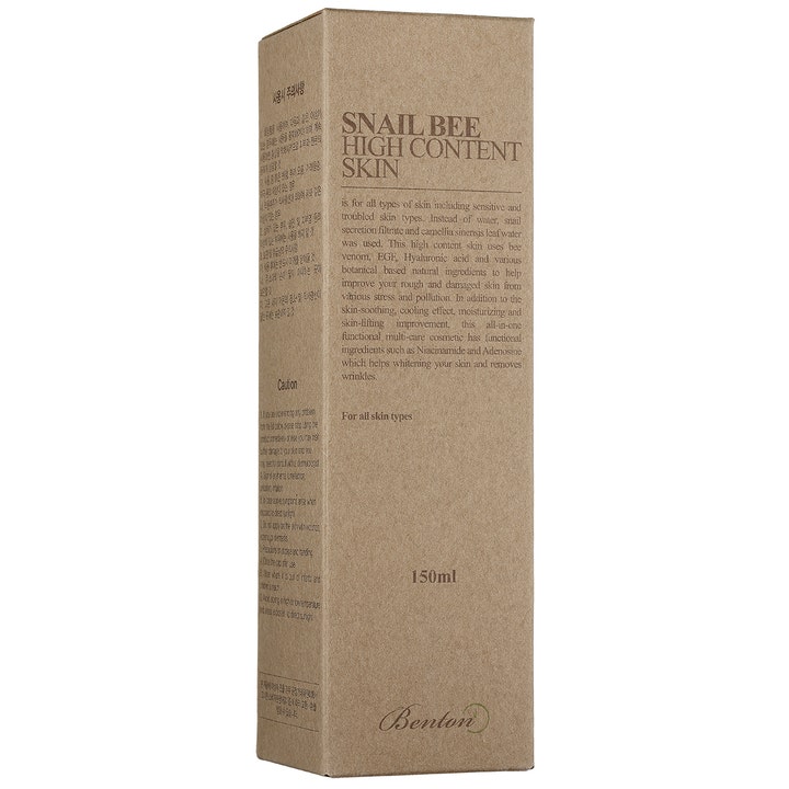 Benton Snail Bee High Content Skin 150 ml toner i en brun pappeske med informativ tekst og logo.