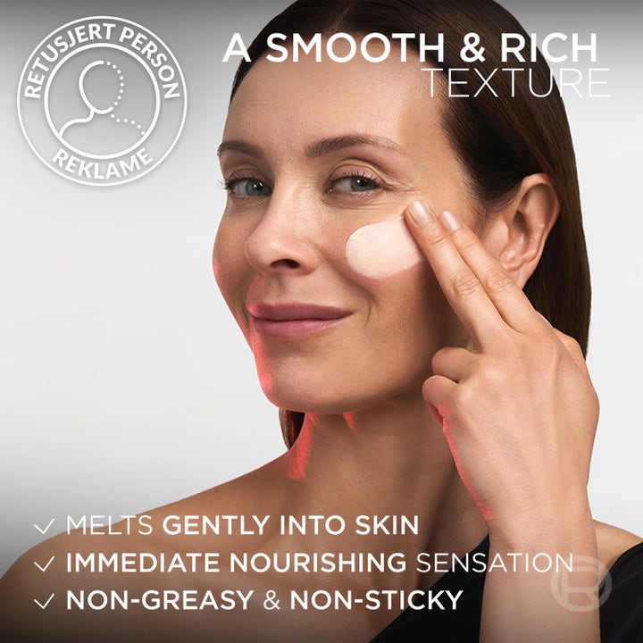L'Oréal Paris Revitalift Laser 50 ml nattkrem med rik og myk tekstur som påføres og smelter inn i huden.