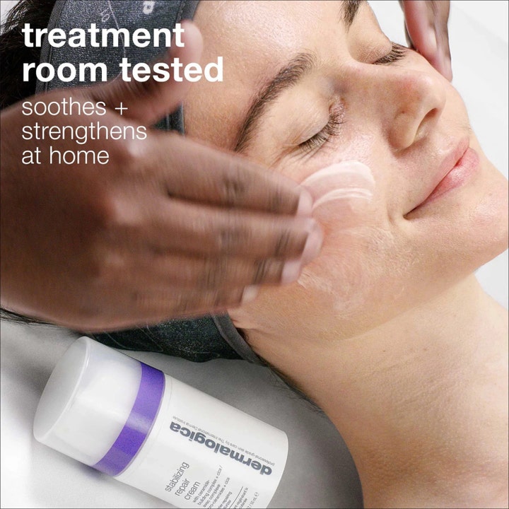Dermalogica Stabilizing Repair Cream 15 ml ansiktskrem påføres i ansiktet for å berolige og styrke huden.