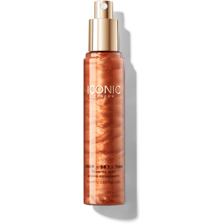 ICONIC London Prep Set Tan Glow 75 ml selvbruningsspray gir glød med skimrende bronsevæske i flaske med gullpumpe