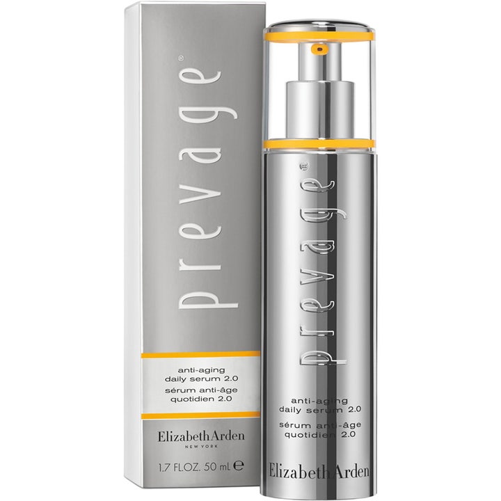 Elizabeth Arden Prevage Anti-aging Daily Serum 2.0 50 ml serum i sølvfarget pumpeflaske og eske med oransje detaljer.