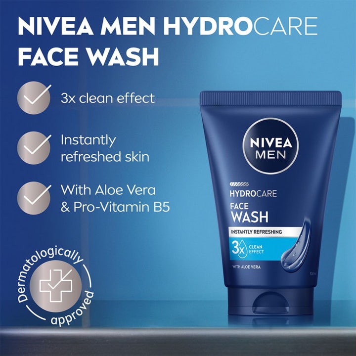 NIVEA MEN Hydrocare Face Wash 100 ml ansiktsrens med Aloe Vera gir frisk hud vist i mørkeblå tube med 3x clean effect.