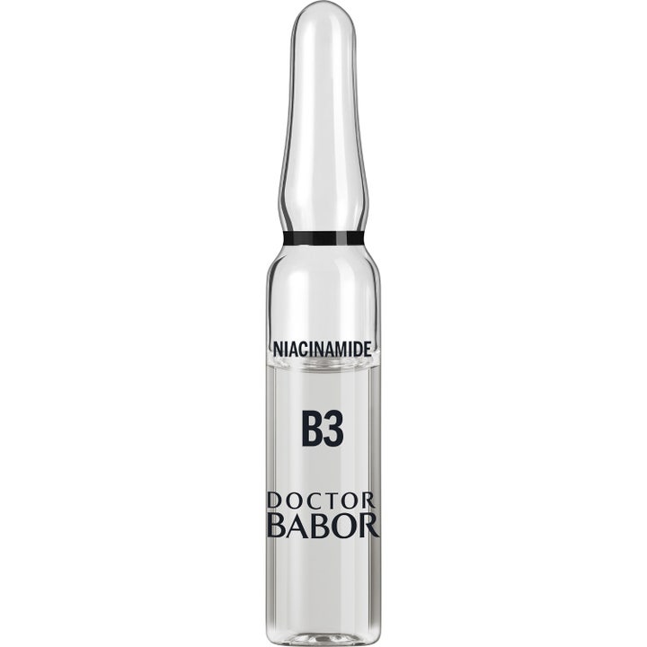 Doctor Babor Power Serum Ampoules Niacinamide utjevnende ansiktsserum i klar glassampulle med sort tekst