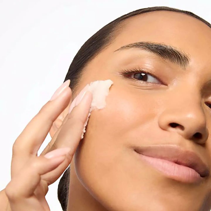 Murad Lipid-Enriched Double Cleansing Balm 50 ml fuktighetsgivende rensebalm som påføres kinnet for en myk hud