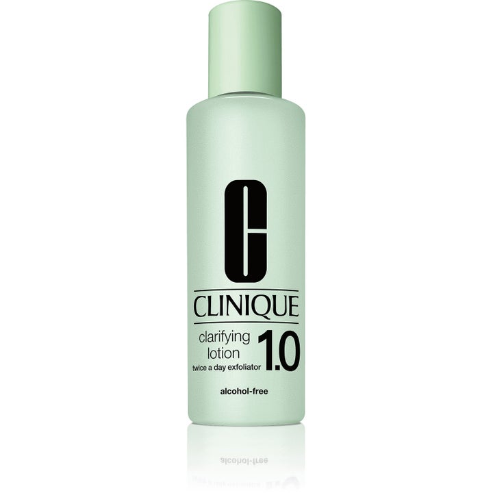 Clinique Clarifying Lotion 1.0 alkoholfri eksfoliator i lysegrønn frostet flaske som gir huden ny glød