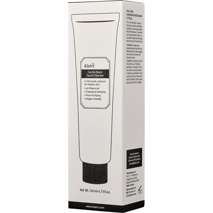 Klairs Gentle Black Facial Cleanser 140 ml vegansk ansiktsrens som renser porene i hvit eske med svart tekst