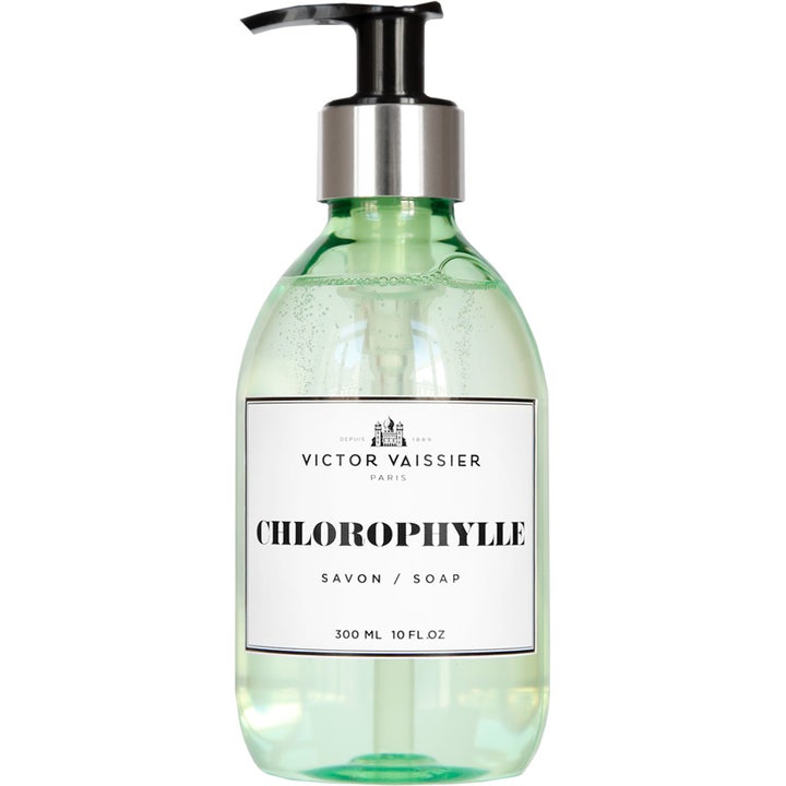 Victor Vaissier Chlorophylle 300 ml rensende håndsåpe i en gjennomsiktig grønn flaske med svart pumpe og sølvdetaljer