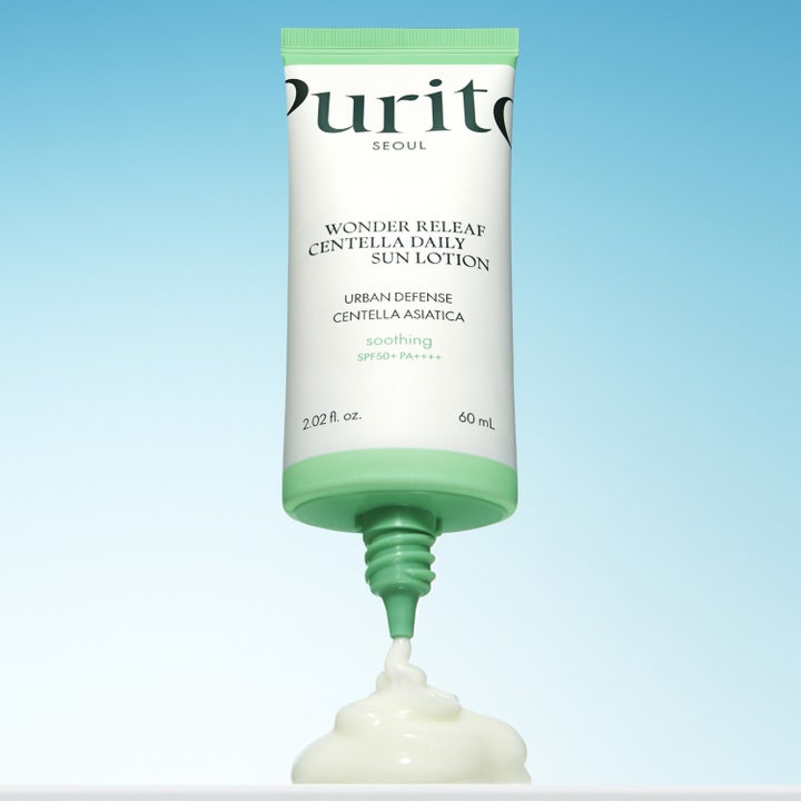 Purito Wonder Releaf Centella Daily Sun Lotion 60 ml beroligende solkrem med en myk og hvit kremet tekstur