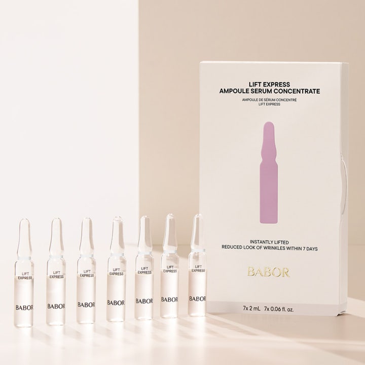 Babor Ampoule Lift Express 14 ml oppstrammende serum med syv glassampuller foran en hvit eske.