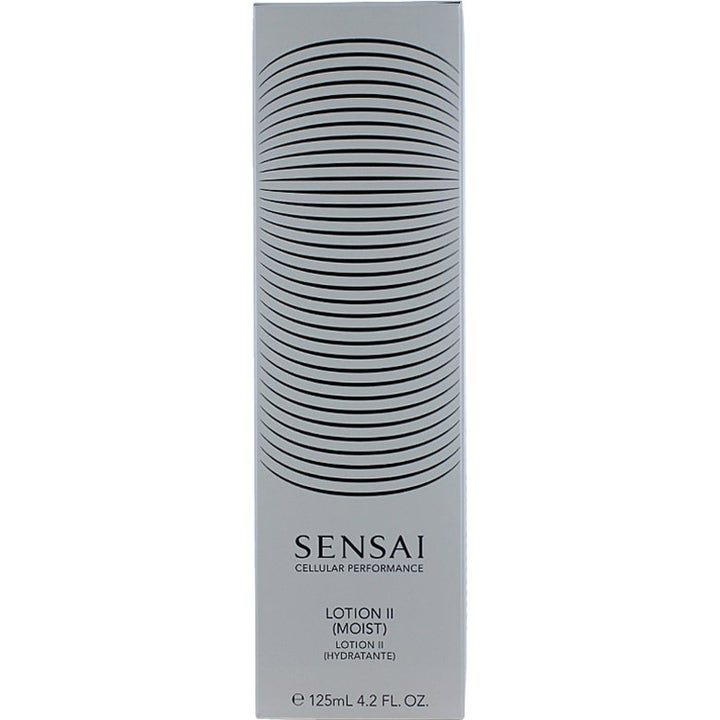 Sensai Cellular Performance Lotion II Moist 125 ml fuktighetsgivende ansiktsvann i sølvfarget eske med grafisk mønster