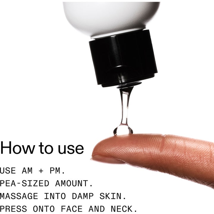 The INKEY List Hyaluronic Acid Serum 30 ml fuktighetsgivende serum klar gel på finger og tekst med bruksanvisning